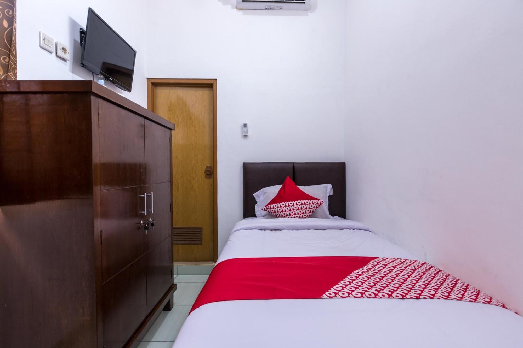 Hotel Oyo 1082 Kost Arie 1 Jakarta Exteriér fotografie