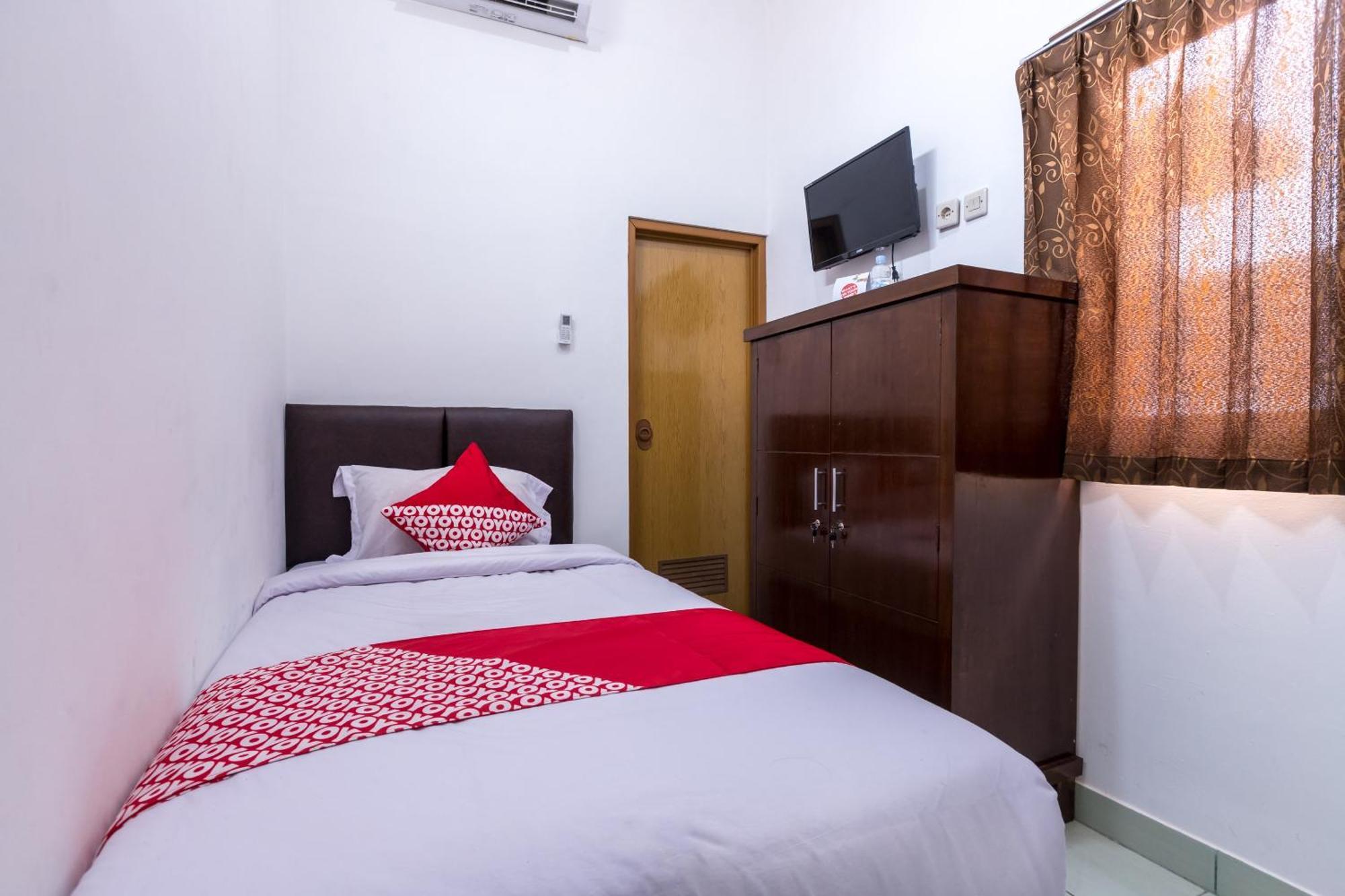 Hotel Oyo 1082 Kost Arie 1 Jakarta Exteriér fotografie