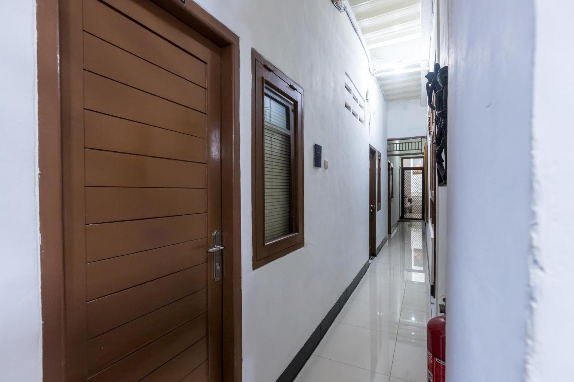 Hotel Oyo 1082 Kost Arie 1 Jakarta Exteriér fotografie